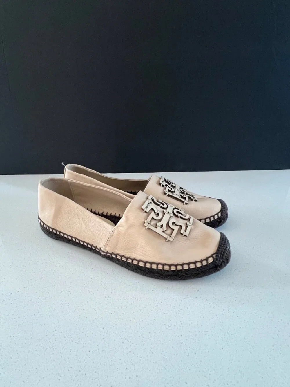 TORY BURCH BEIGE LEATHER ESPADRILLES FLATS SIZE 7.5
